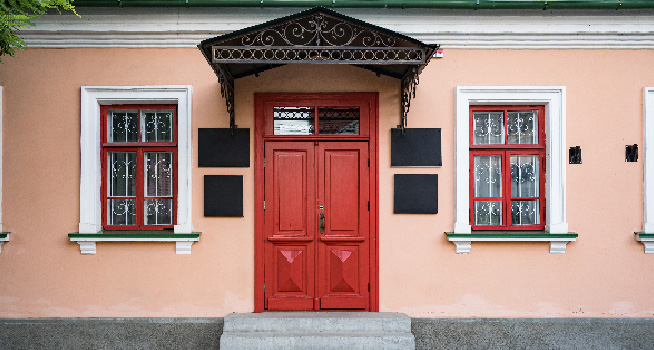 Fire Extinguisher For Entrance